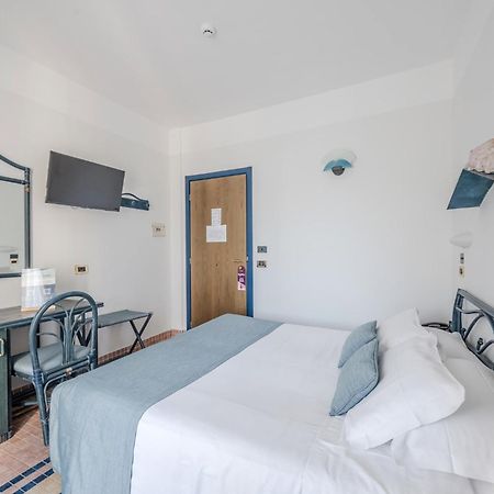 Hotiday Room Collection - Le Grazie Porto Venere Ngoại thất bức ảnh
